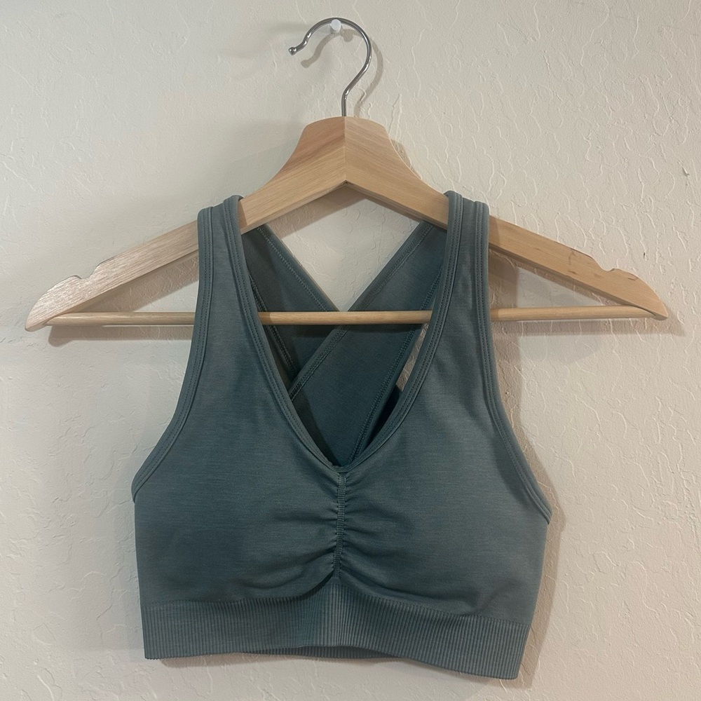 Alphalete Criss Cross Sports Bra